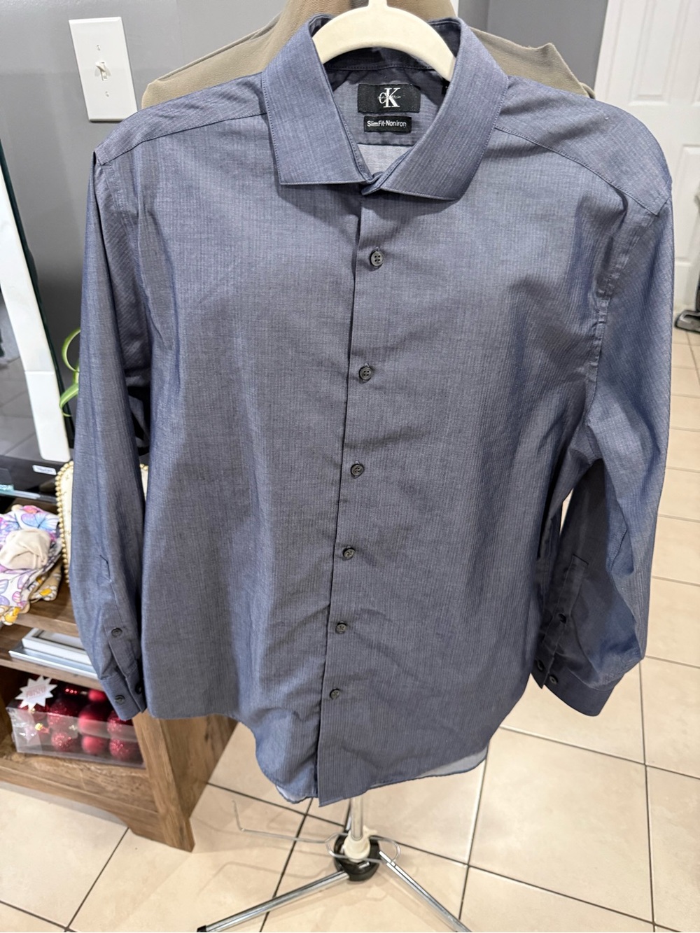 Calvin Klein Men’s Slate Blue Long-Sleeve Dress Shirt
